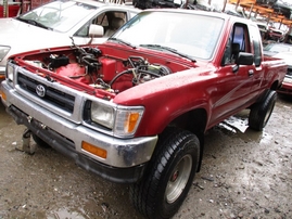 1994 TOYOTA TRUCK RED XTRA CAB 2.4L MT 4WD Z15081